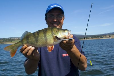 Samir avec une belle perche de Naussac