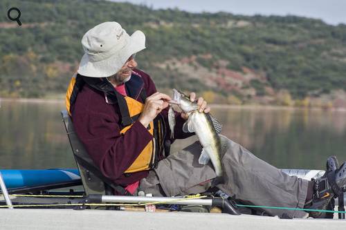 Pche du sandre en kayak sur le Salagou