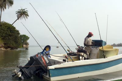 les bateaux de la Casa Afrikana